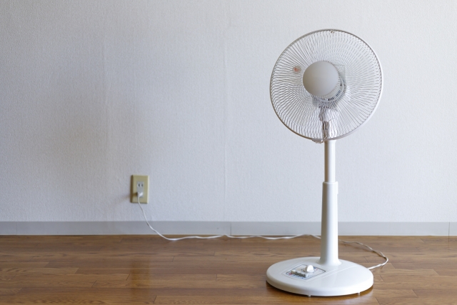 テレワークなのにエアコンがない…電気代を節約できる暑さ対策はコレ！