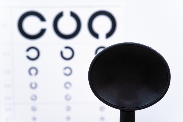 人間ドックで眼圧が高いといわれ、治療のために眼科に通った体験談です。治療費や再検査は…