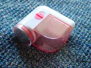 ダイソー 毛玉取りの口コミ 売り場はどこ すぐ壊れるって本当 外し方は そんな疑問にマルッとお答え ねぎブロ 50歳からの人生2周目を楽しもう