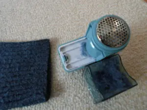 ダイソー 毛玉取りの口コミ 売り場はどこ すぐ壊れるって本当 外し方は そんな疑問にマルッとお答え ねぎブロ 50歳からの人生2周目を楽しもう